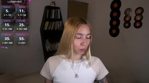 Snapshot of saucy_jenn1 chatting on 10-12-25, 09:36 I AM JENN  online show from 10-12-25, 09:36