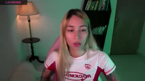 I AM JENN  online show from 12-18-25, 03:56