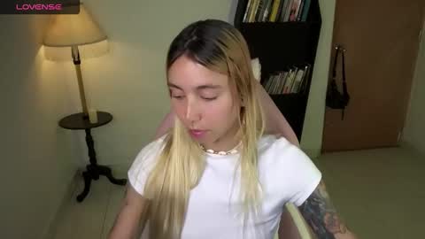 I AM JENN  online show from 01-11-26, 03:11