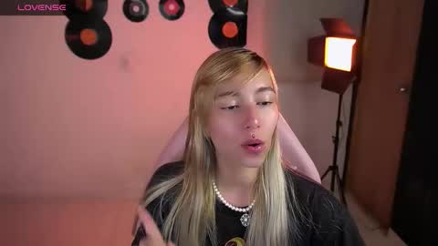 I AM JENN  online show from 03-22-26, 10:24