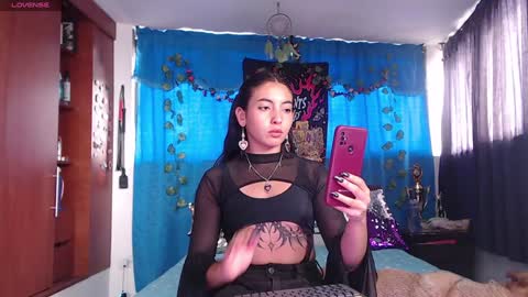 Snapshot of saucy_zaren chatting on 01-28-25, 02:21 Zaren online show from 01-28-25, 02:21