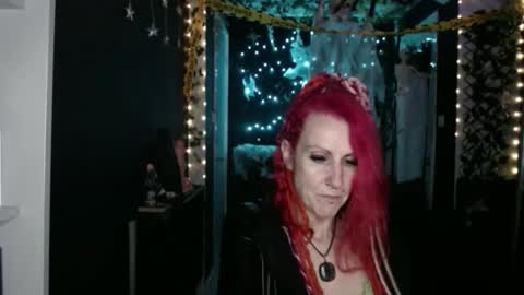 SaucySky online show from 10-16-25, 10:22