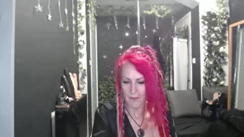 SaucySky online show from 11-27-25, 10:06