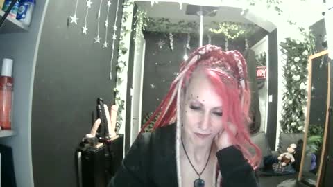SaucySky online show from 05-01-26, 06:45