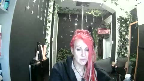 SaucySky online show from 05-10-26, 07:13