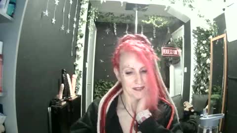 SaucySky online show from 05-12-26, 09:23