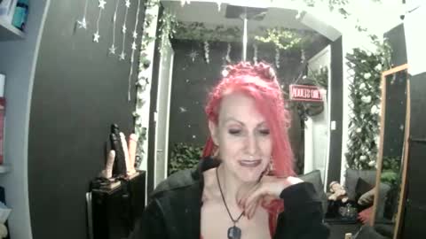 SaucySky online show from 05-17-26, 08:38