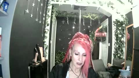 SaucySky online show from 05-29-26, 08:18