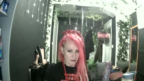 SaucySky online show from 06-01-26, 09:05