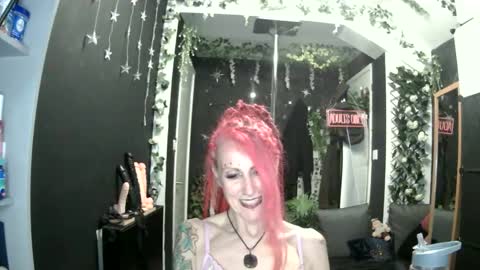 SaucySky online show from 06-02-26, 08:33