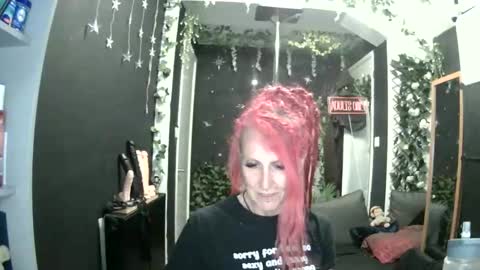 SaucySky online show from 06-08-26, 08:42