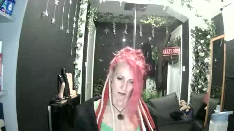 SaucySky online show from 06-09-26, 08:42