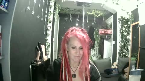 SaucySky online show from 06-11-26, 09:57