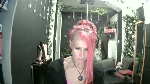SaucySky online show from 06-14-26, 08:33