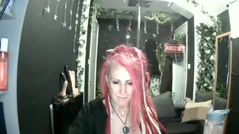 SaucySky online show from 06-18-26, 10:14