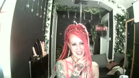 SaucySky online show from 06-19-26, 07:28