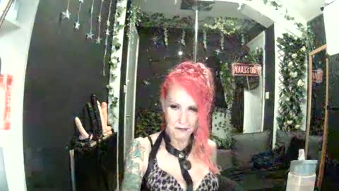 SaucySky online show from 06-23-26, 06:50