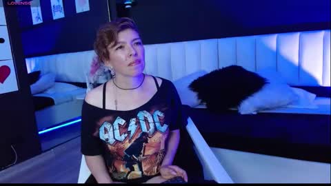 lilith online show from 11-21-25, 03:33