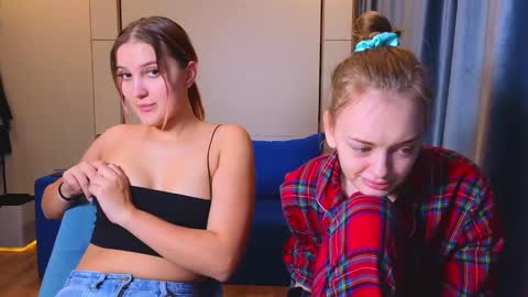 Snapshot of sav_anna chatting on 12-30-24, 05:02 LUNA and ANNA online show from 12-30-24, 05:02