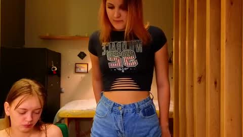 Snapshot of sav_anna chatting on 01-31-25, 06:03 LUNA and ANNA online show from 01-31-25, 06:03