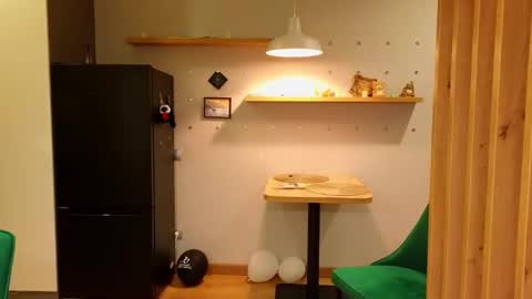 Snapshot of sav_anna chatting on 02-27-25, 04:53 LUNA and ANNA online show from 02-27-25, 04:53