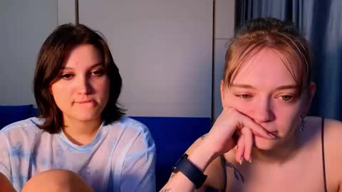 Snapshot of sav_anna chatting on 09-15-25, 05:57 LUNA and ANNA online show from 09-15-25, 05:57