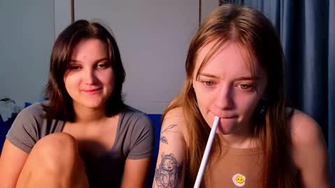 Snapshot of sav_anna chatting on 09-29-25, 05:29 LUNA and ANNA online show from 09-29-25, 05:29