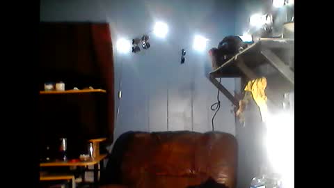 Snapshot of savage352ratchet chatting on 01-13-25, 10:13 Bugglove online show from 01-13-25, 10:13