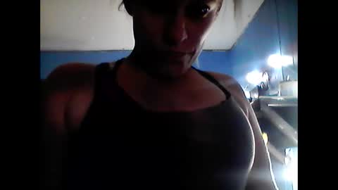Snapshot of savage352ratchet chatting on 01-15-25, 10:13 Bugglove online show from 01-15-25, 10:13