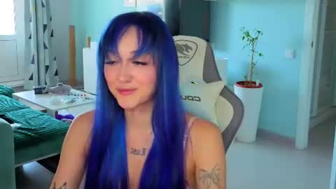 Snapshot of savage_lust_ chatting on 06-24-26, 04:11 Ariel online show from 06-24-26, 04:11