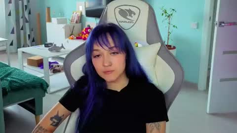 Snapshot of savage_lust_ chatting on 07-07-26, 06:47 Ariel online show from 07-07-26, 06:47