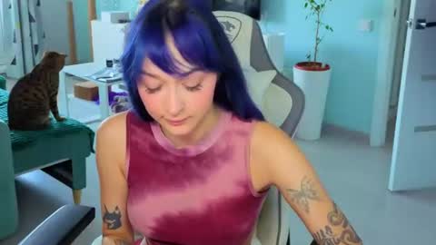 Snapshot of savage_lust_ chatting on 07-17-26, 03:57 Ariel online show from 07-17-26, 03:57