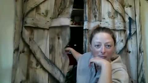 Snapshot of savannahlush chatting on 11-13-25, 06:29 savannahlush online show from 11-13-25, 06:29