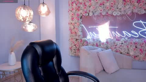 S a v a n n a h  online show from 04-03-26, 12:14