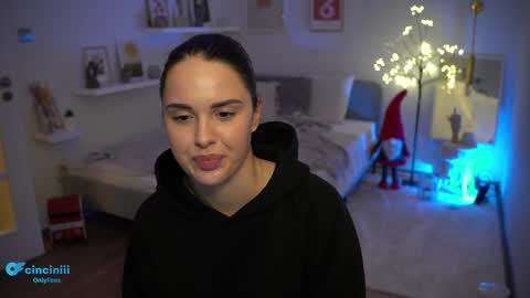 Naomi online show from 12-11-24, 10:49