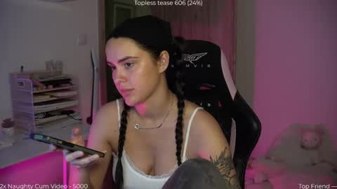Naomi online show from 05-17-26, 08:38