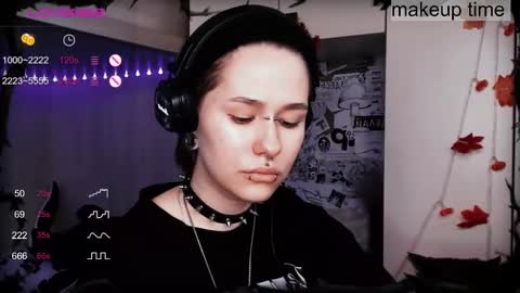 pronoun she. name Mary. age 21. online show from 02-15-25, 10:44