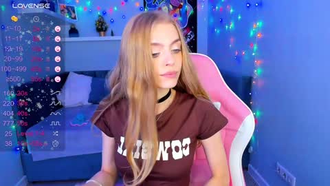 Snapshot of sayl0r_moon chatting on 12-28-24, 02:33 Kira GMT 7 Mon Thu-Sun 0800am-0200pm online show from 12-28-24, 02:33