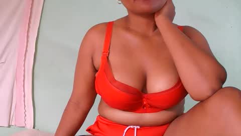 saylla1 online show from 02-26-26, 02:16