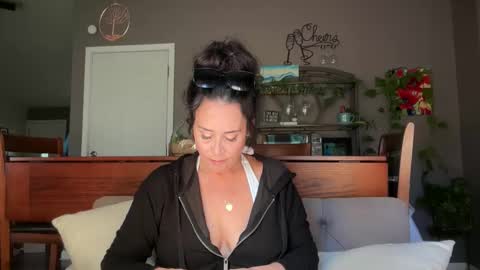 Snapshot of sayplsgdgrl chatting on 06-02-26, 08:33 Good Girls Say Please...and Thank You online show from 06-02-26, 08:33