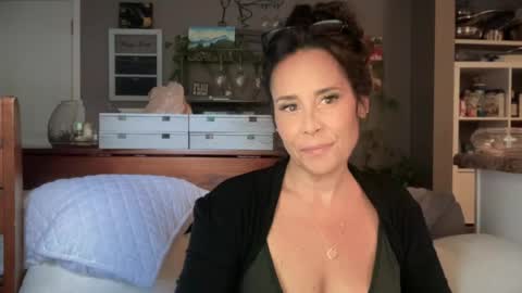 Good Girls Say Please...and Thank You online show from 07-16-26, 05:41