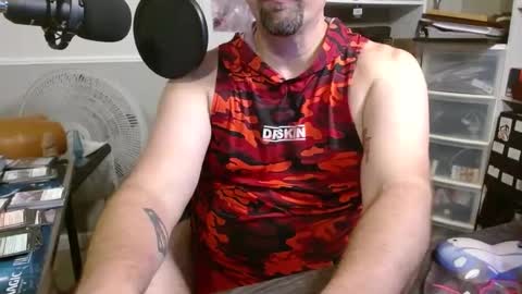 Snapshot of scarecrow2wm chatting on 09-24-25, 04:38 Kent Clark online show from 09-24-25, 04:38