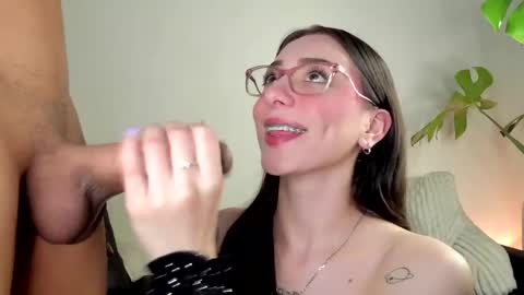 Snapshot of scarett_jackson chatting on 02-19-25, 12:46 Scarett Jackson online show from 02-19-25, 12:46