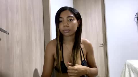 scarle222421 online show from 12-05-24, 08:11