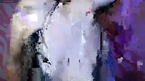 Snapshot of scarlet_queen4 chatting on 04-27-26, 12:58 Kimberly online show from 04-27-26, 12:58