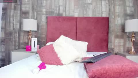 scarlet_rosi online show from 05-12-26, 07:38