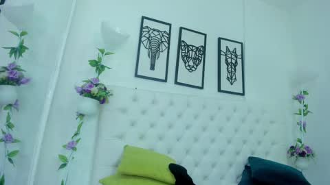 Isa online show from 02-12-25, 11:07