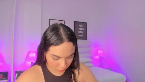 Isa online show from 02-17-25, 01:32