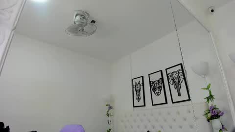 Isa online show from 02-21-25, 11:01