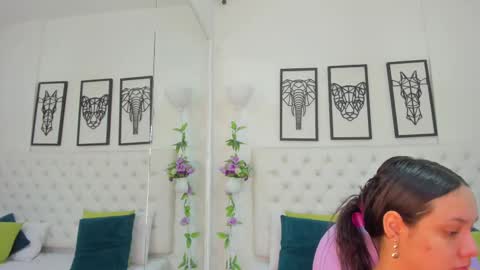 Isa online show from 02-25-25, 10:58